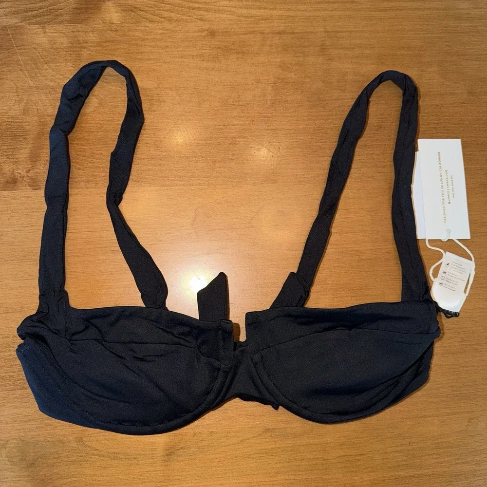 NEW L* Space Women's Coast To Coast Bikini Top Size Medium Black $119 TOP ONLY‎